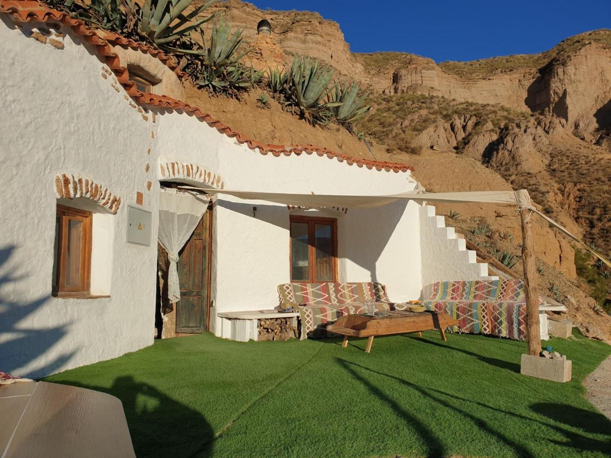 Vila Creatively Designed Cavehouse With Jacuzzi Gorafe Exteriér fotografie