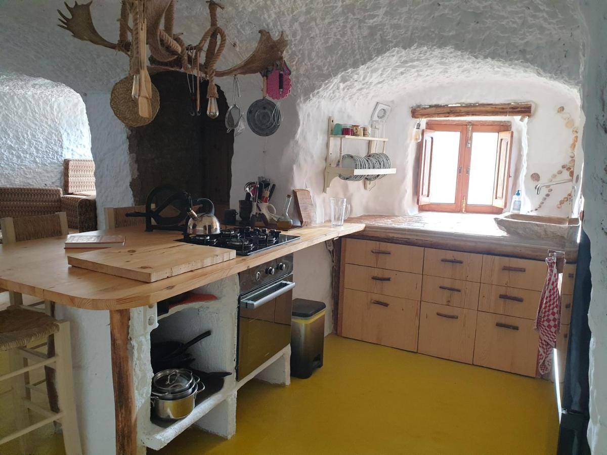 Vila Creatively Designed Cavehouse With Jacuzzi Gorafe Exteriér fotografie