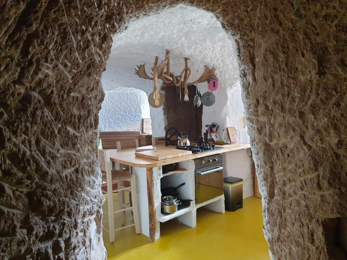 Vila Creatively Designed Cavehouse With Jacuzzi Gorafe Exteriér fotografie