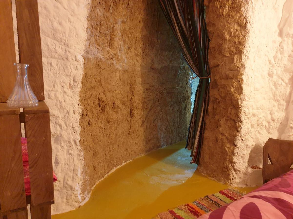 Vila Creatively Designed Cavehouse With Jacuzzi Gorafe Exteriér fotografie