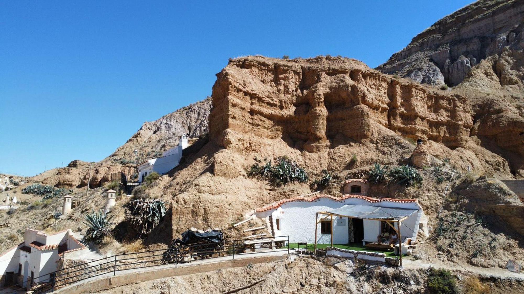 Vila Creatively Designed Cavehouse With Jacuzzi Gorafe Exteriér fotografie