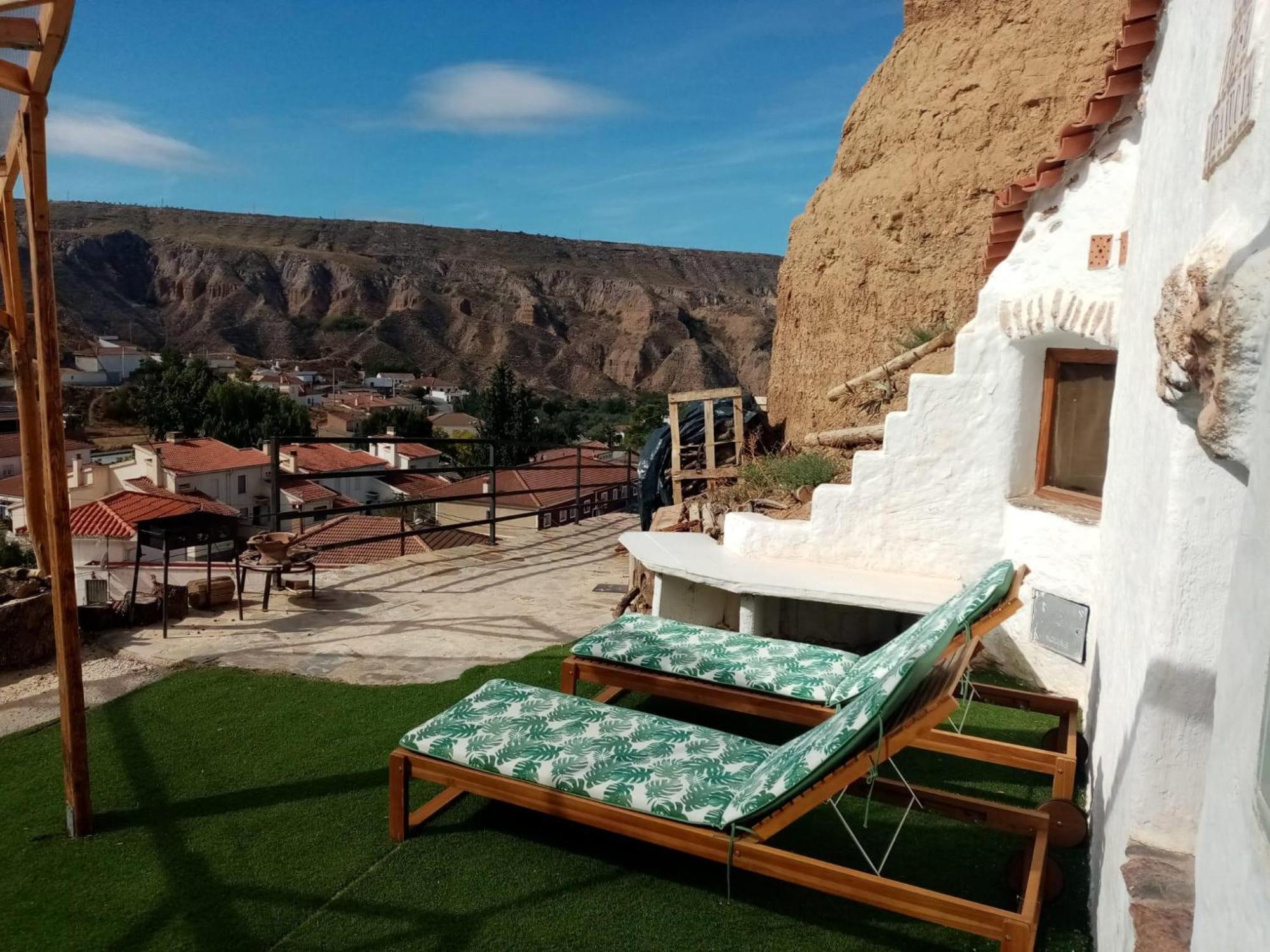 Vila Creatively Designed Cavehouse With Jacuzzi Gorafe Exteriér fotografie